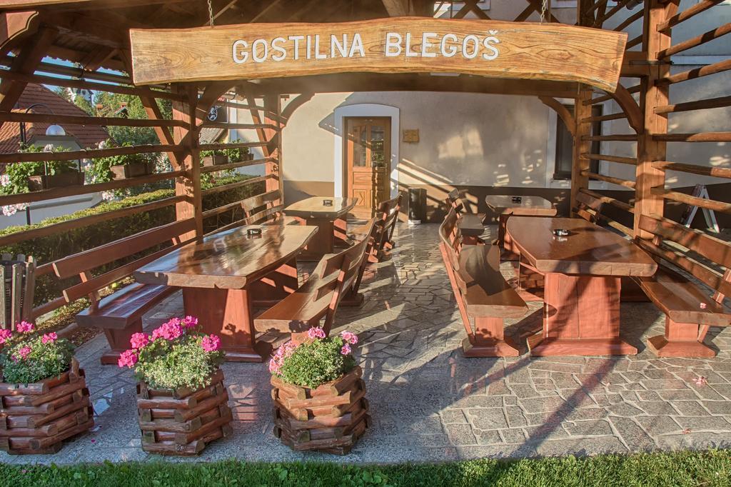 Gostilna Pension Blegos Поляне-над-Шкофьо Локо Екстер'єр фото