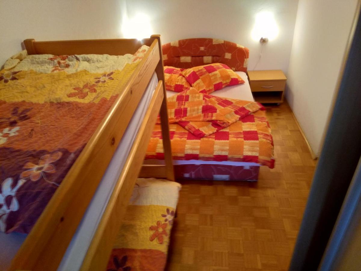 Gostilna Pension Blegos Поляне-над-Шкофьо Локо Екстер'єр фото